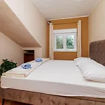 Hundefreundliches Nur 350 Meter Zum Mit Meerblick, Pool, Wifi 公寓 德拉马利