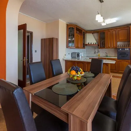 Hundefreundliches Nur 350 Meter Zum Mit Meerblick, Pool, Wifi * Dramalj