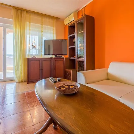 Apartamento Hundefreundliches Nur 350 Meter Zum Mit Meerblick, Pool, Wifi Dramalj