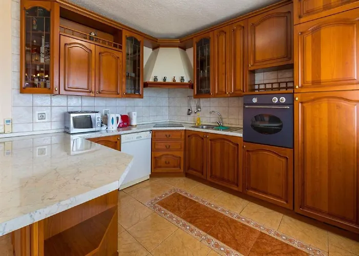 Apartamento Hundefreundliches Nur 350 Meter Zum Mit Meerblick, Pool, Wifi