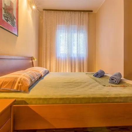 Apartman Hundefreundliches Nur 350 Meter Zum Mit Meerblick, Pool, Wifi Dramalj