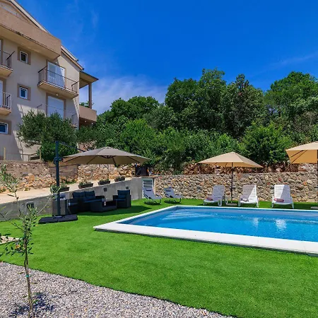 Hundefreundliches Nur 350 Meter Zum Mit Meerblick, Pool, Wifi Dramalj