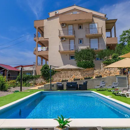 Hundefreundliches Nur 350 Meter Zum Mit Meerblick, Pool, Wifi Dramalj