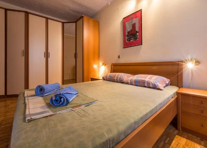 Appartamento Hundefreundliches Nur 350 Meter Zum Mit Meerblick, Pool, Wifi Dramalj